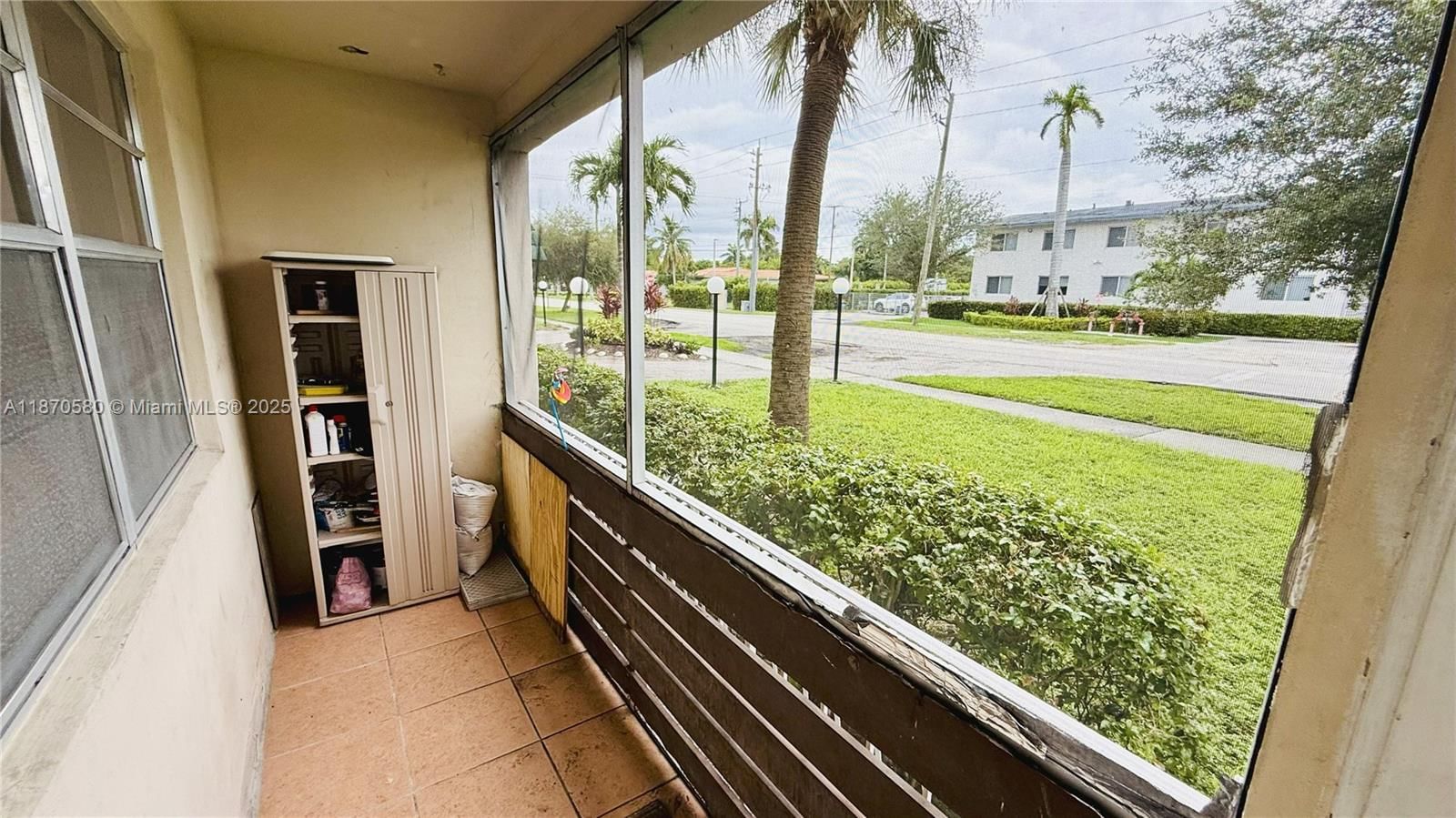 Real estate property located at 13101 Memorial Hwy #104, Miami-dade, Wendover Condo, North Miami, FL