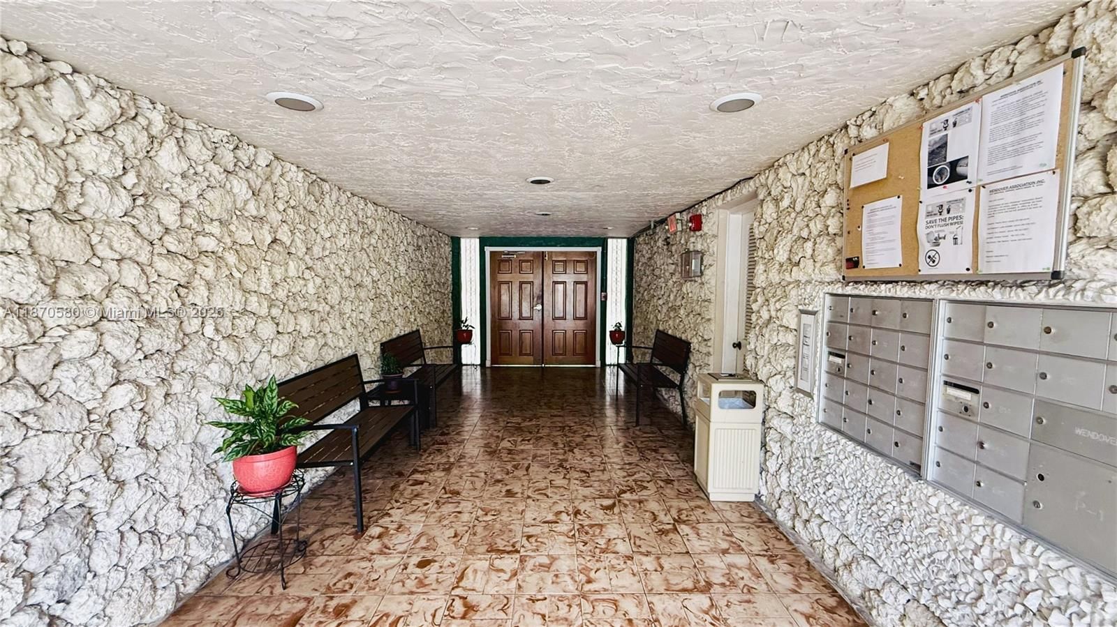 Real estate property located at 13101 Memorial Hwy #104, Miami-dade, Wendover Condo, North Miami, FL
