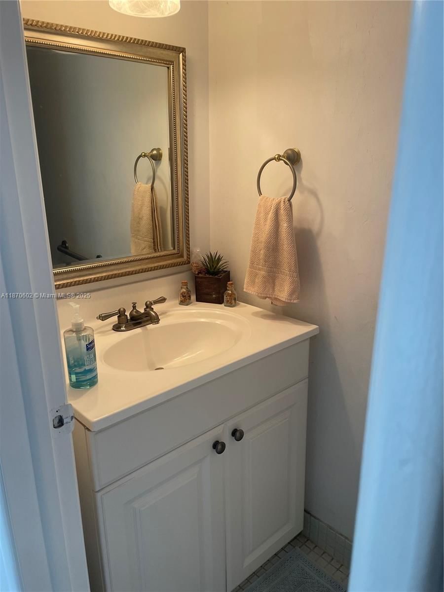 Real estate property located at 562 98th Ct #562, Miami-dade, East Wind Lake Village, Miami, FL