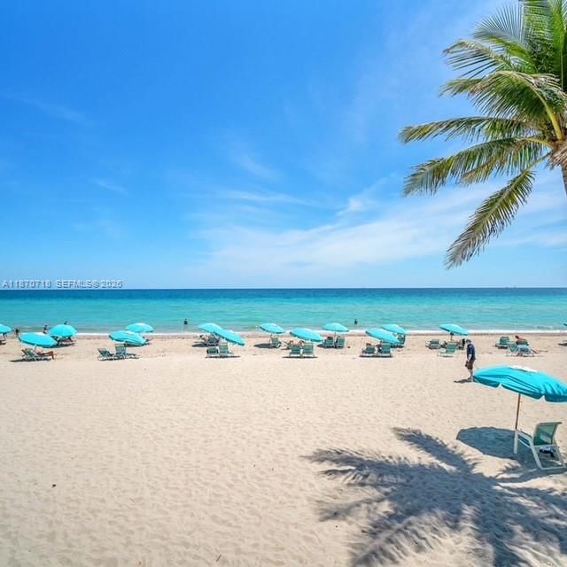 Real estate property located at 2501 Ocean Dr #719, Broward, Wave Condo, Hollywood, FL