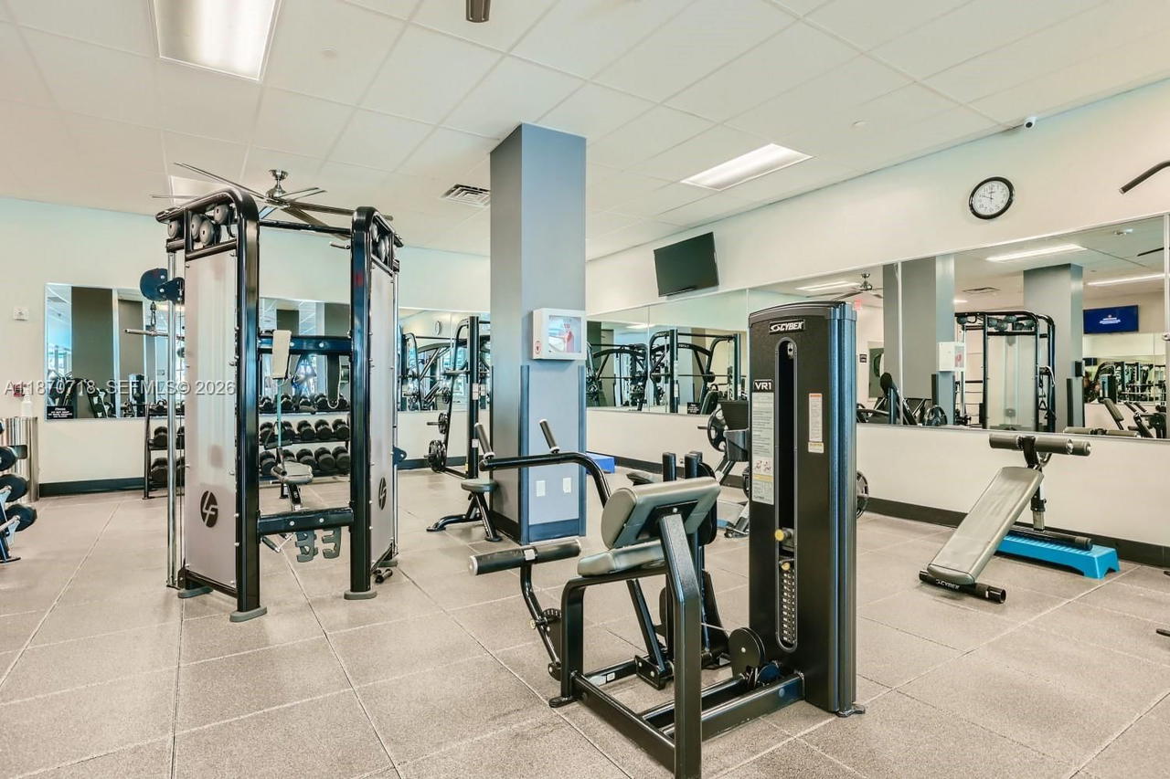 Real estate property located at 2501 Ocean Dr #719, Broward, Wave Condo, Hollywood, FL