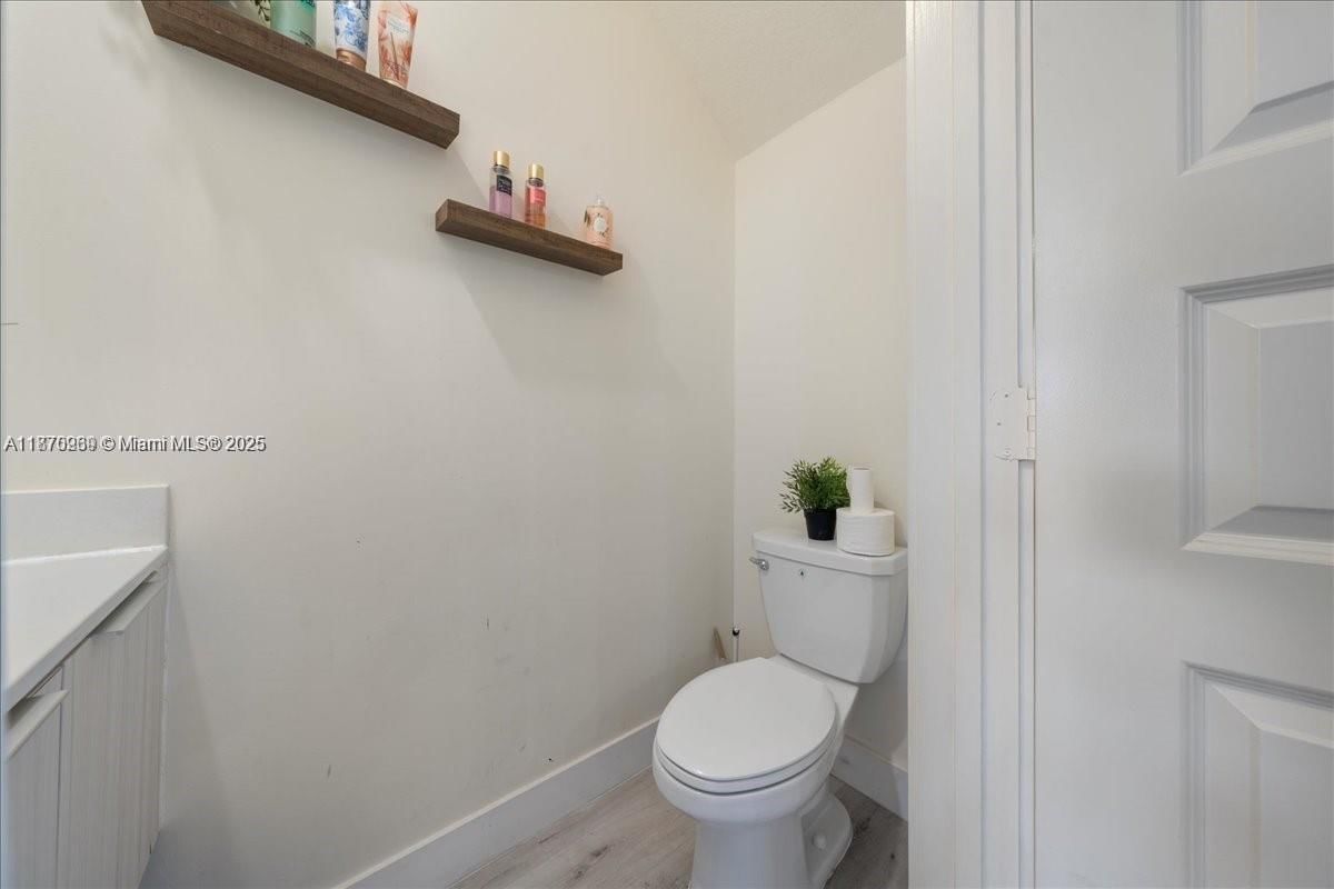 Real estate property located at 10413 82nd St #9, Miami-dade, Highland At Park Central, Doral, FL