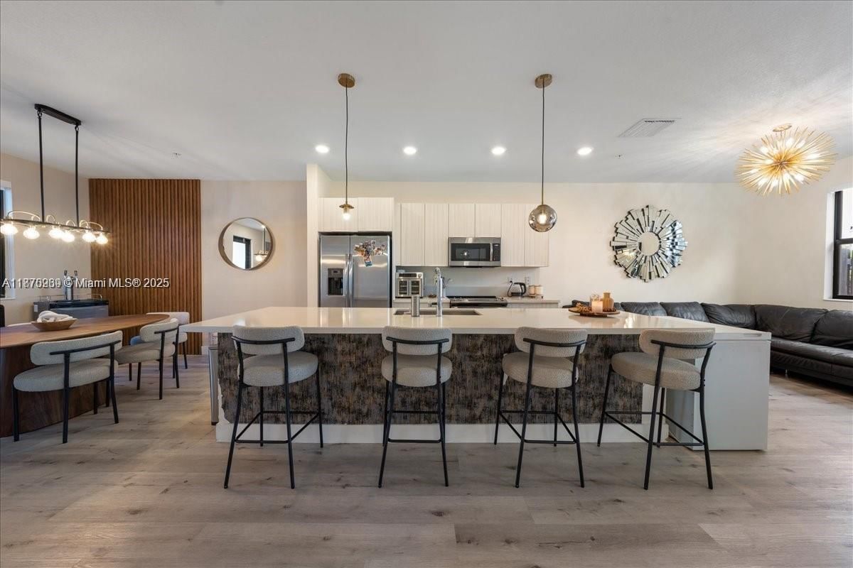 Real estate property located at 10413 82nd St #9, Miami-dade, Highland At Park Central, Doral, FL