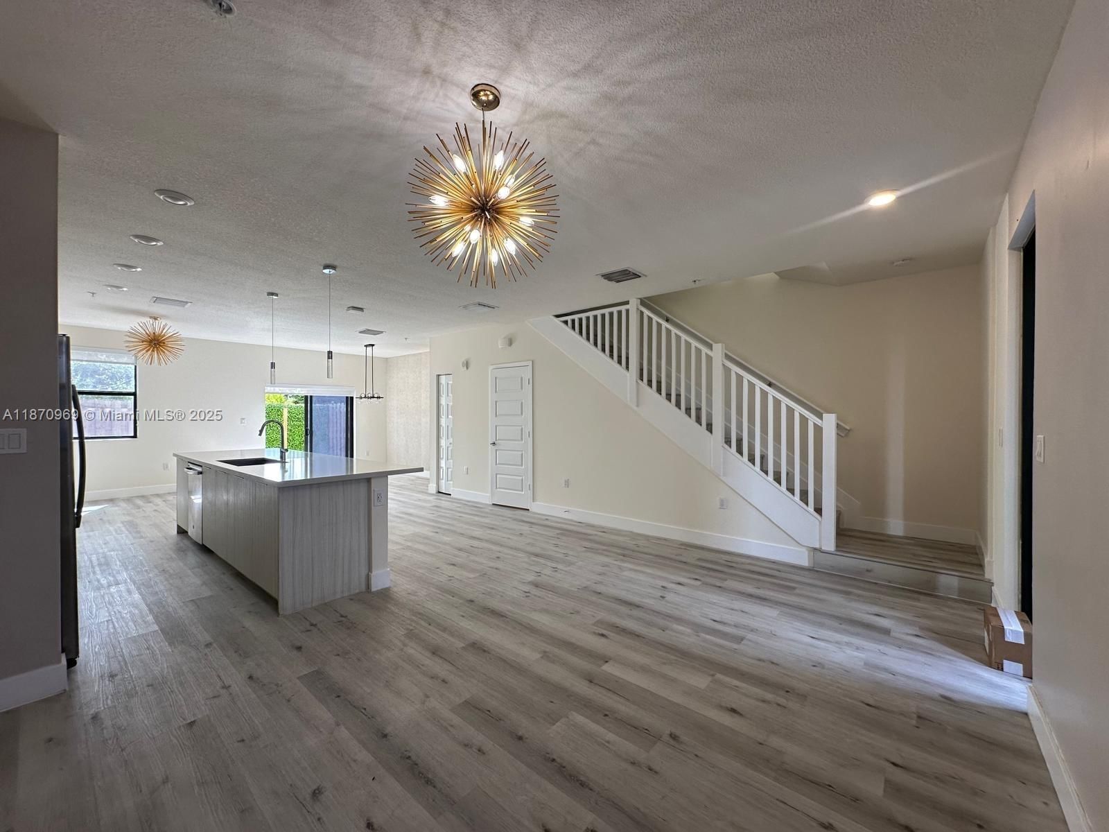 Real estate property located at 10413 82nd St #9, Miami-dade, Highland At Park Central, Doral, FL