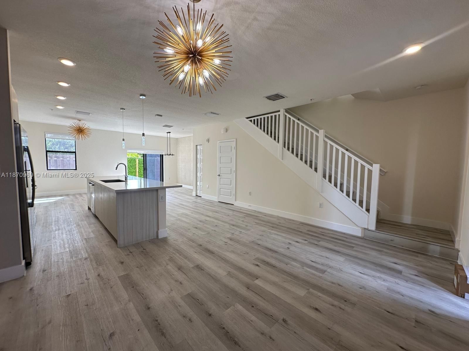 Real estate property located at 10413 82nd St #9, Miami-dade, Highland At Park Central, Doral, FL