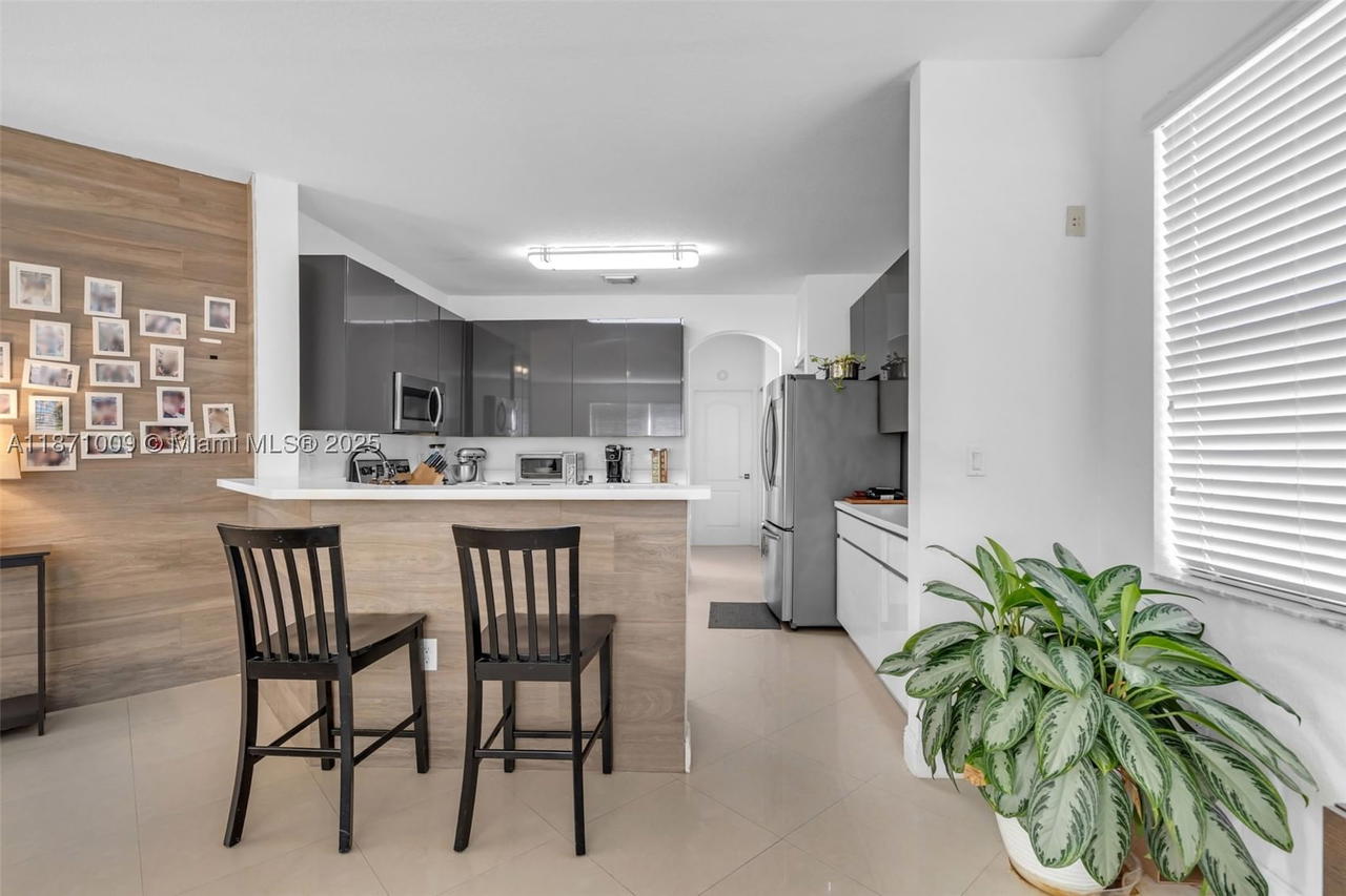 Real estate property located at 8467 110th Pl, Miami-dade, Galapagos Ii, Doral, FL