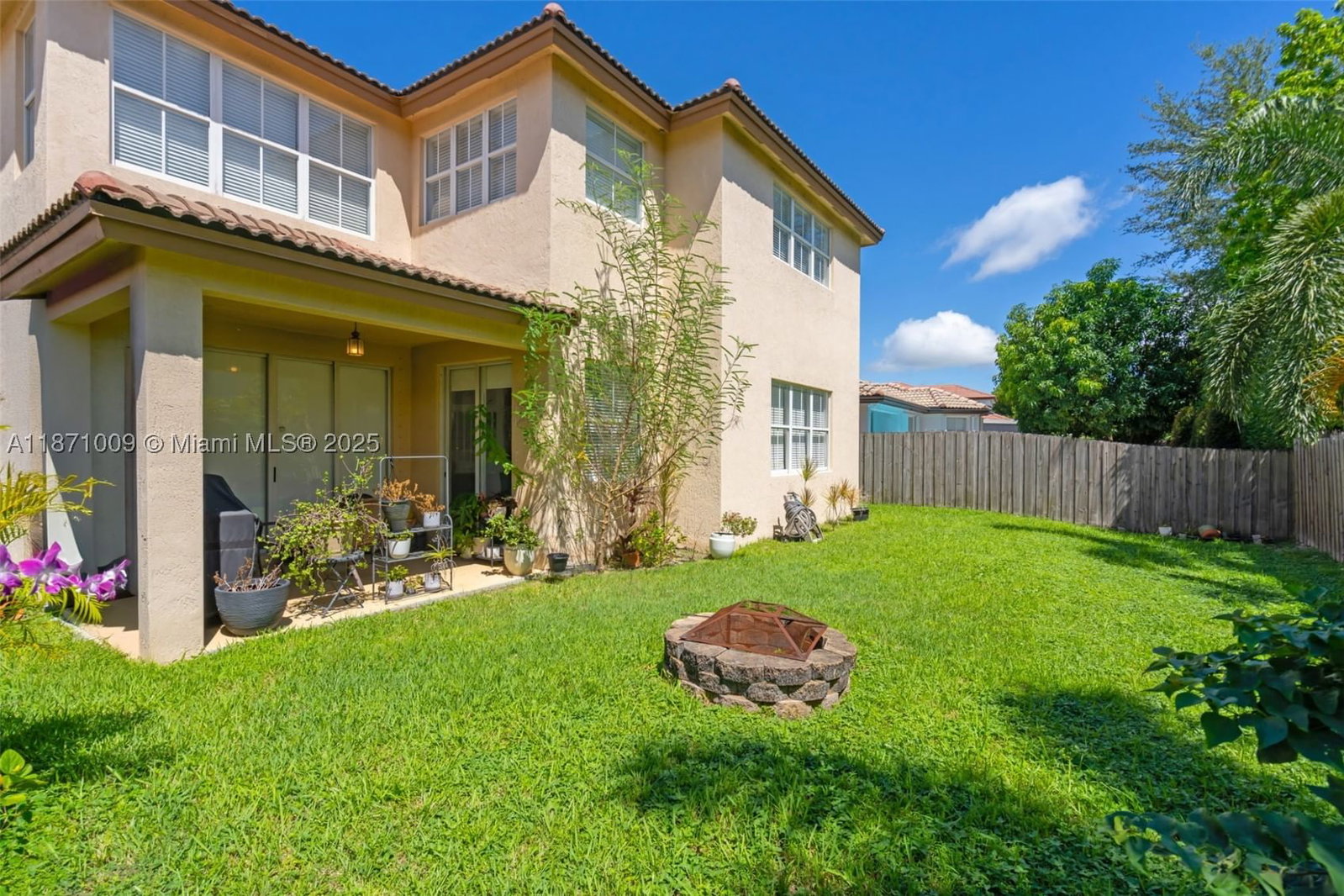 Real estate property located at 8467 110th Pl, Miami-dade, Galapagos Ii, Doral, FL