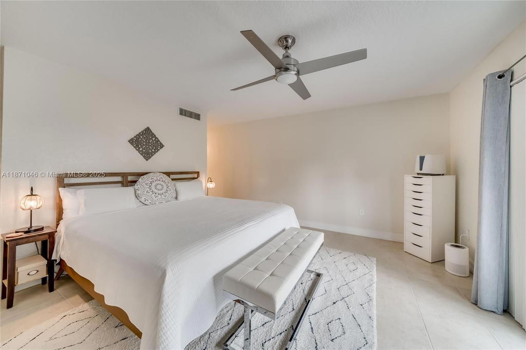 Real estate property located at 552 98th Ave, Broward, Jacaranda Parcel 611, Plantation, FL