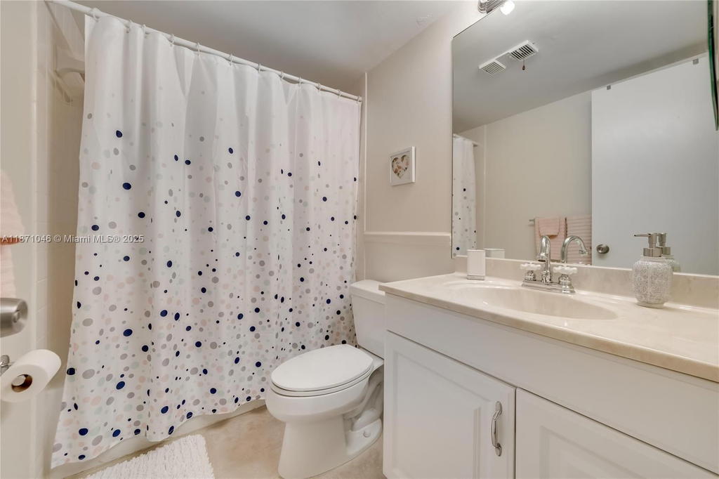 Real estate property located at 552 98th Ave, Broward, Jacaranda Parcel 611, Plantation, FL