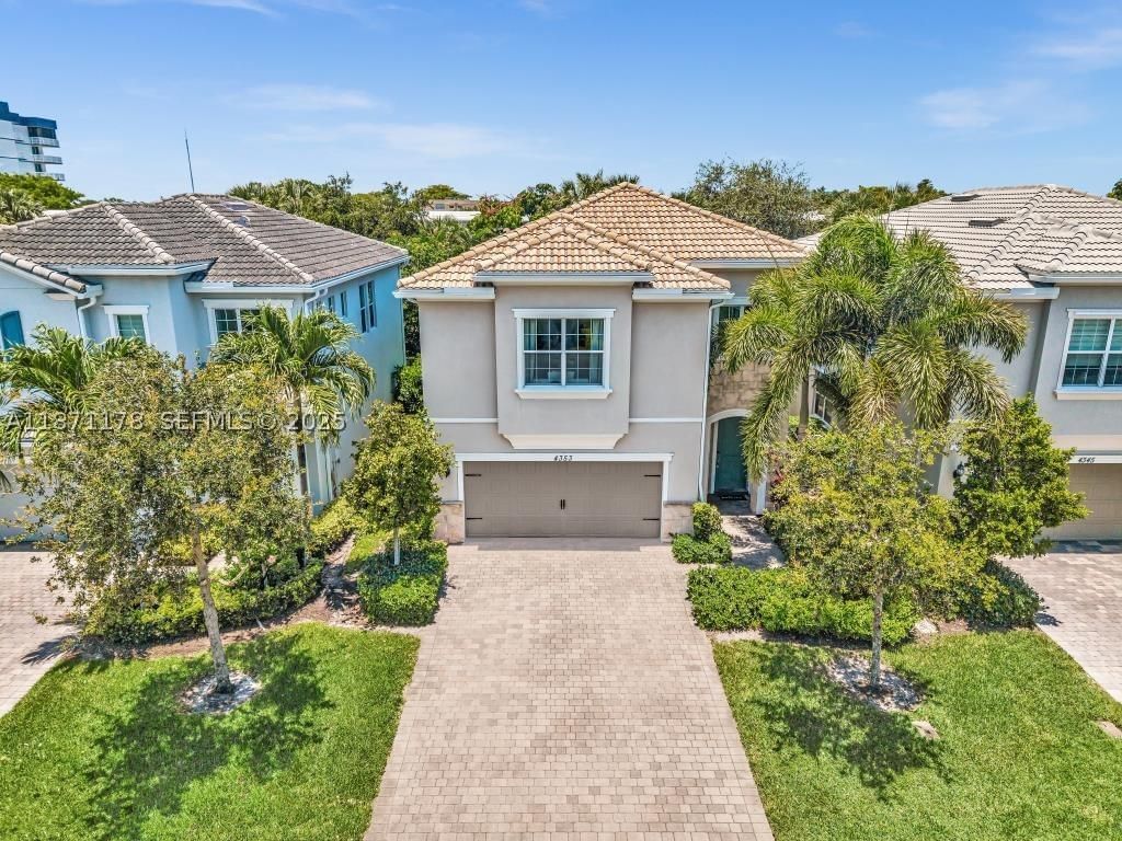 Real estate property located at 4353 Large Leaf Ln, Broward, Hillcrest Country Club No, Hollywood, FL