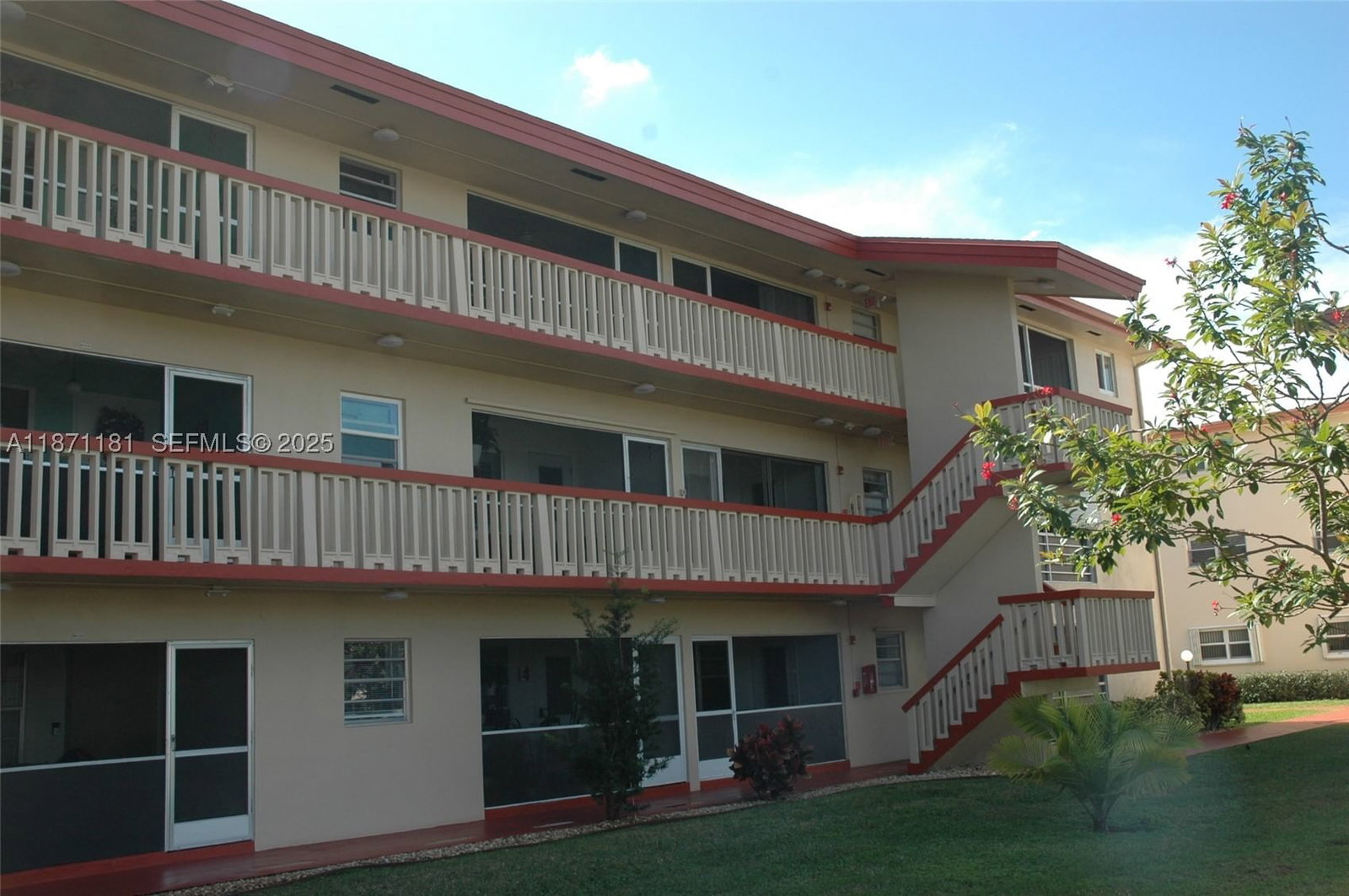 Real estate property located at 5300 Washington St Q307, Broward, Beverly Hills Condo Numbe, Hollywood, FL