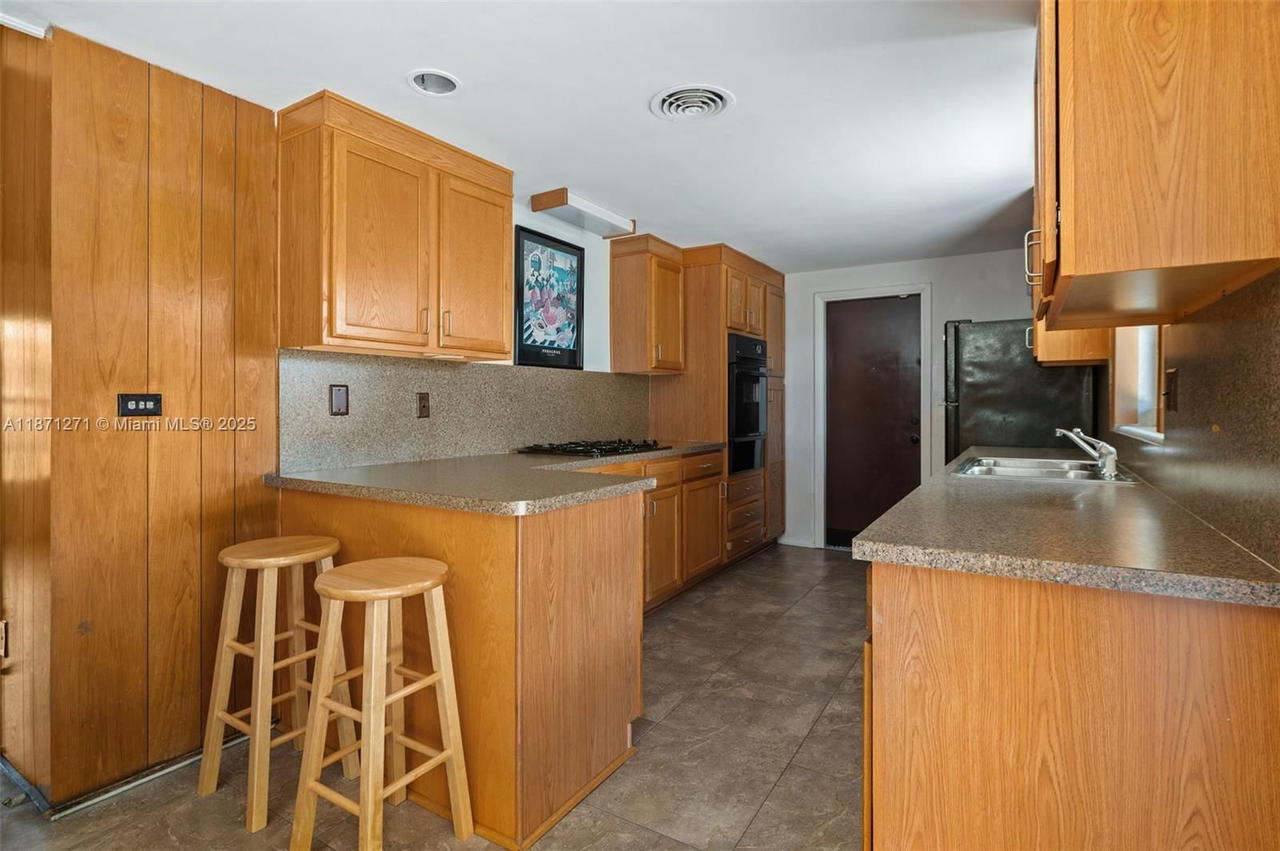 Real estate property located at 138 52nd St, Miami-dade, Ulelah Rev Plat, Hialeah, FL