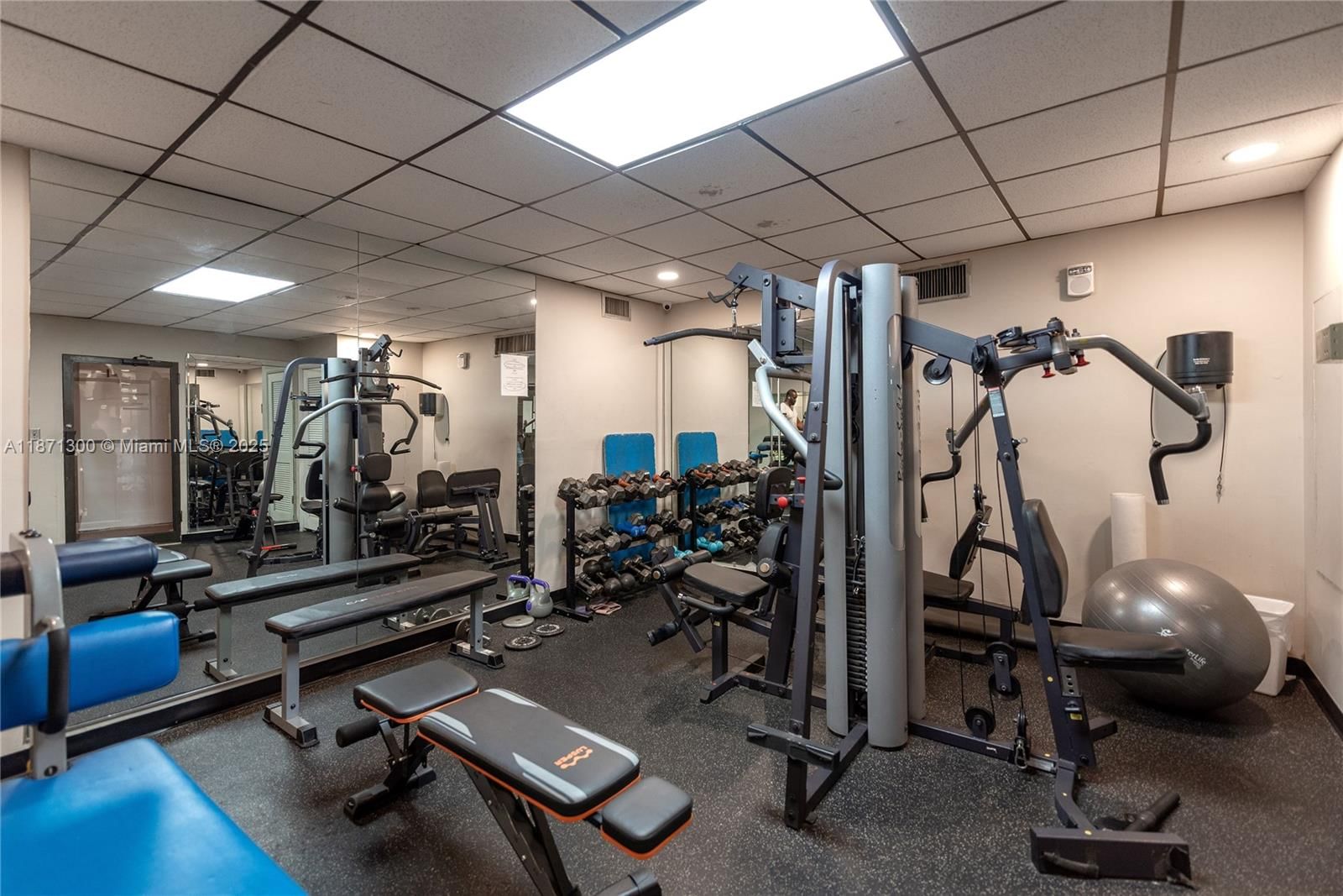Real estate property located at 2450 135th St #607, Miami-dade, Waterside Towers Condo, North Miami, FL