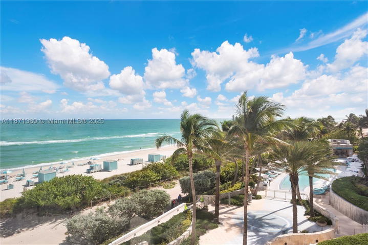 Real estate property located at 6801 Collins Ave #418 (deed 407), Miami-dade, Central Carillon Beach Co, Miami Beach, FL