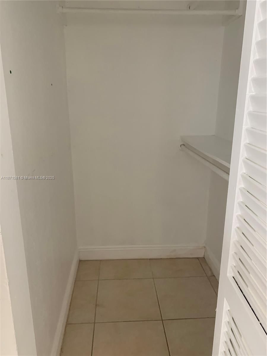 Real estate property located at 7901 64th Ave #16, Miami-dade, Hideaway Condo, South Miami, FL
