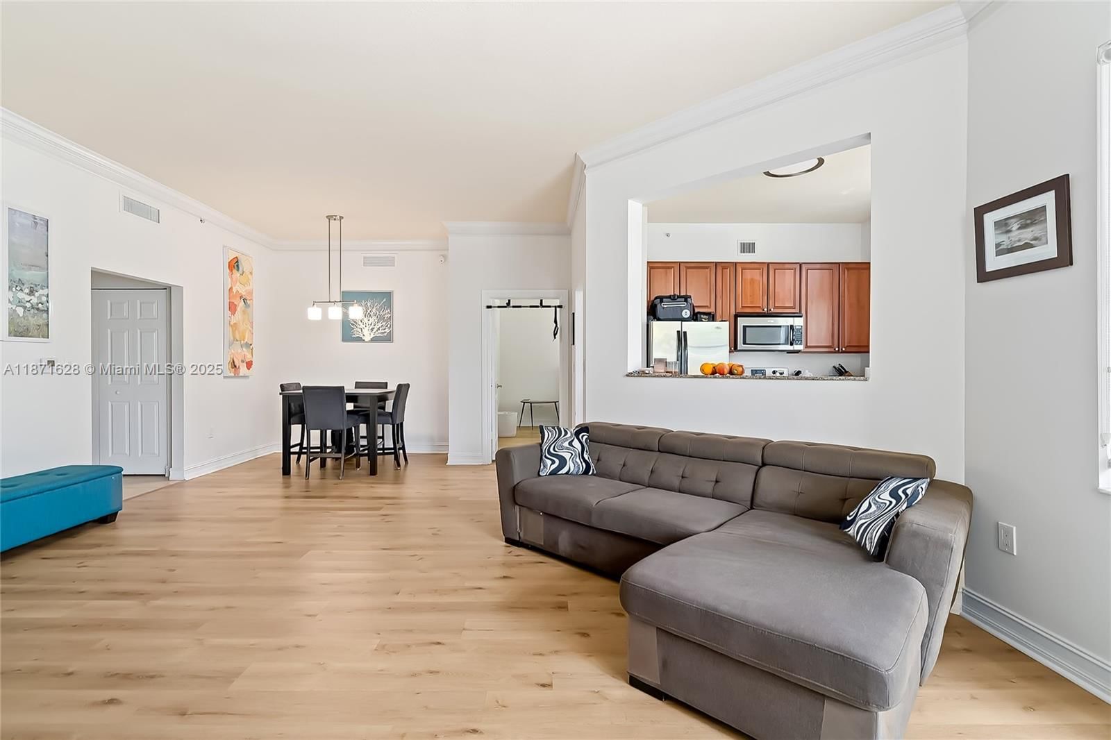 Real estate property located at 3001 185th St #135, Miami-dade, Alaqua Condo, Aventura, FL
