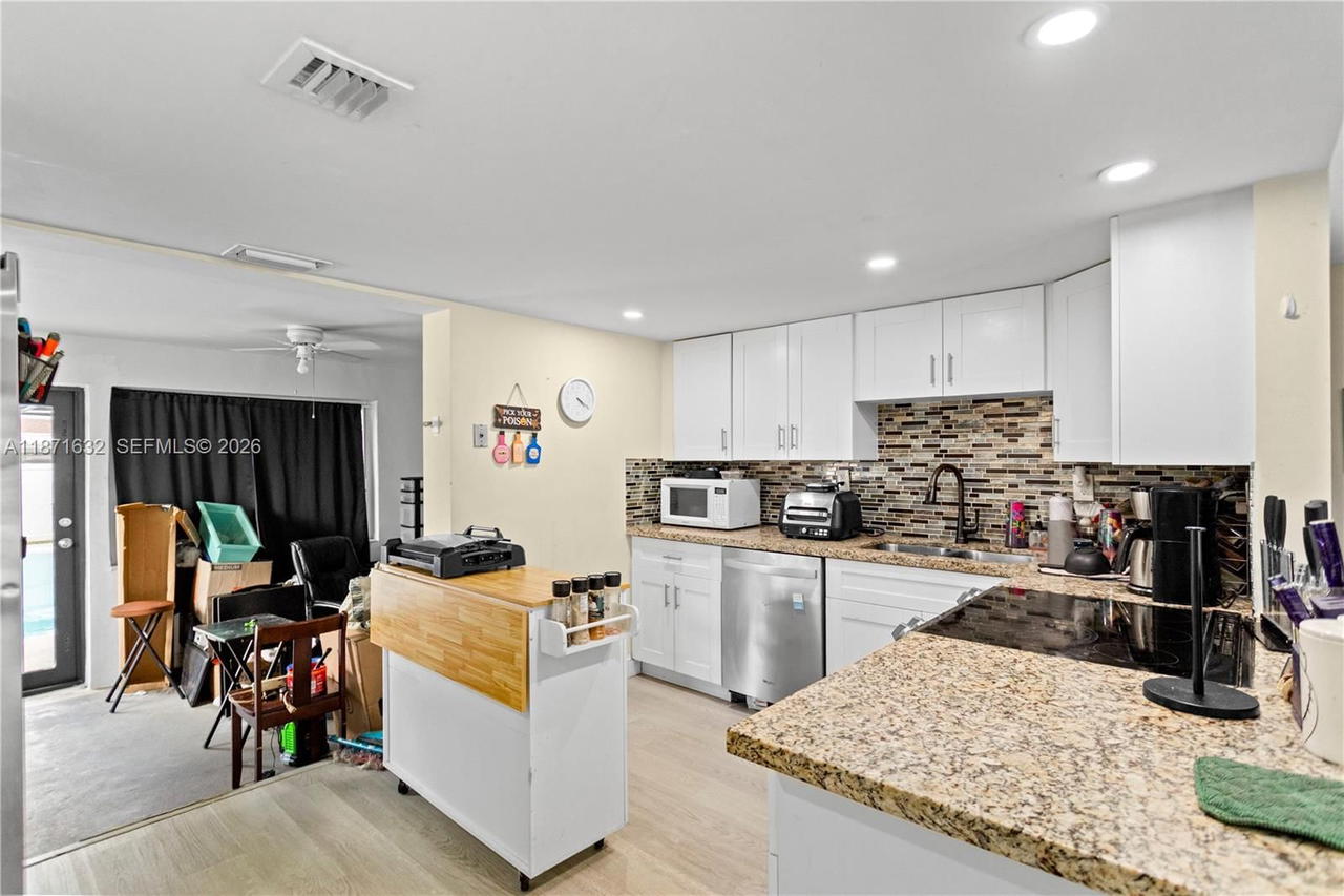 Real estate property located at 6611 Park St, Broward, Driftwood Acres, Hollywood, FL