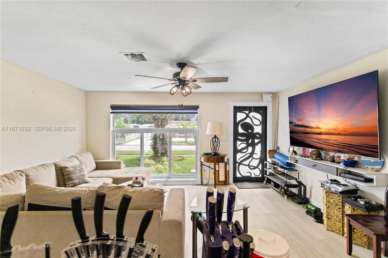 Real estate property located at 6611 Park St, Broward, Driftwood Acres, Hollywood, FL