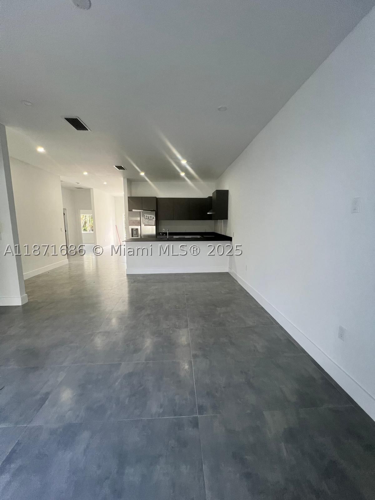 Real estate property located at 2421 23rd Ln, Broward, Arrowhead Estates, Fort Lauderdale, FL