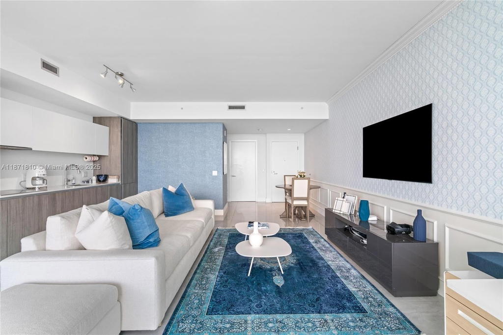 Real estate property located at 2900 7th Ave #1804, Miami-dade, Biscayne Beach Condo, Miami, FL