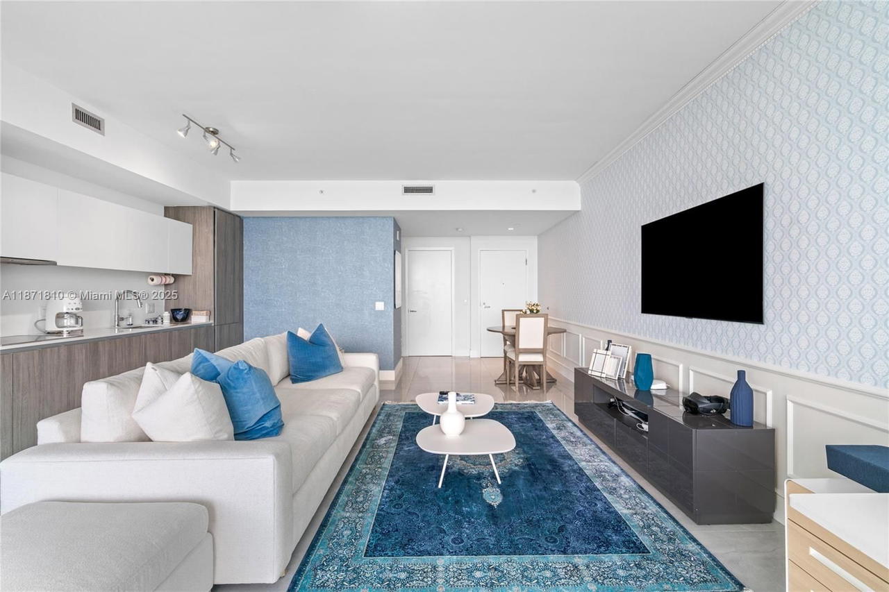 Real estate property located at 2900 7th Ave #1804, Miami-dade, Biscayne Beach Condo, Miami, FL