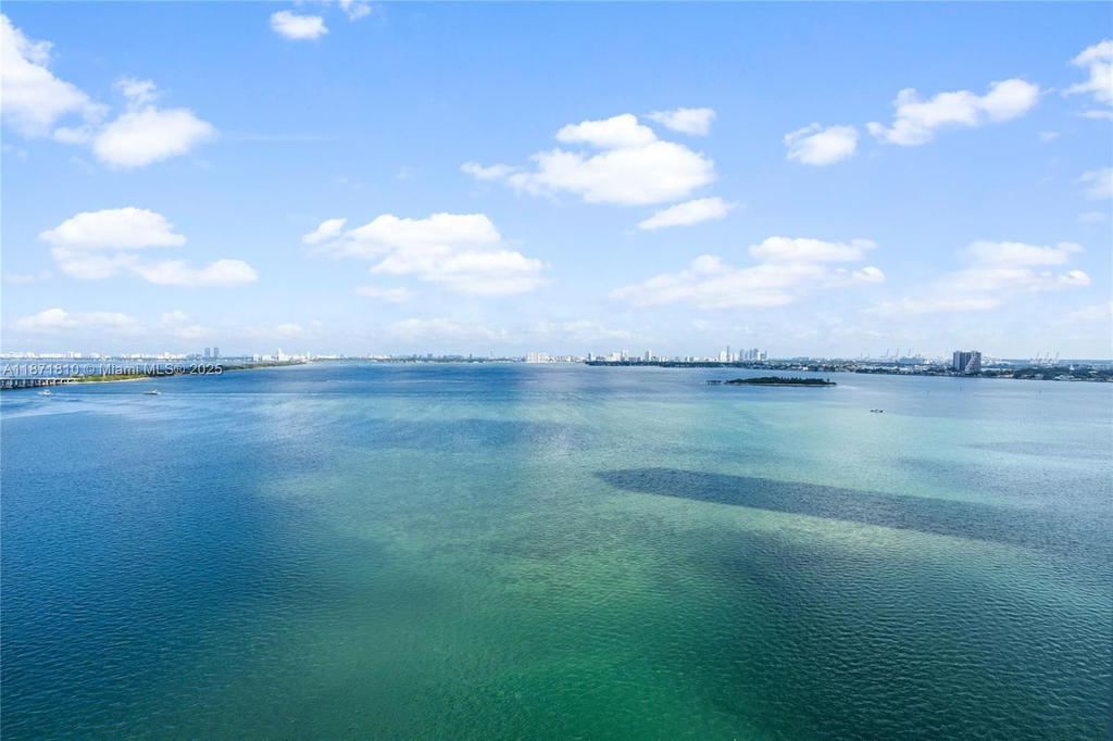 Real estate property located at 2900 7th Ave #1804, Miami-dade, Biscayne Beach Condo, Miami, FL