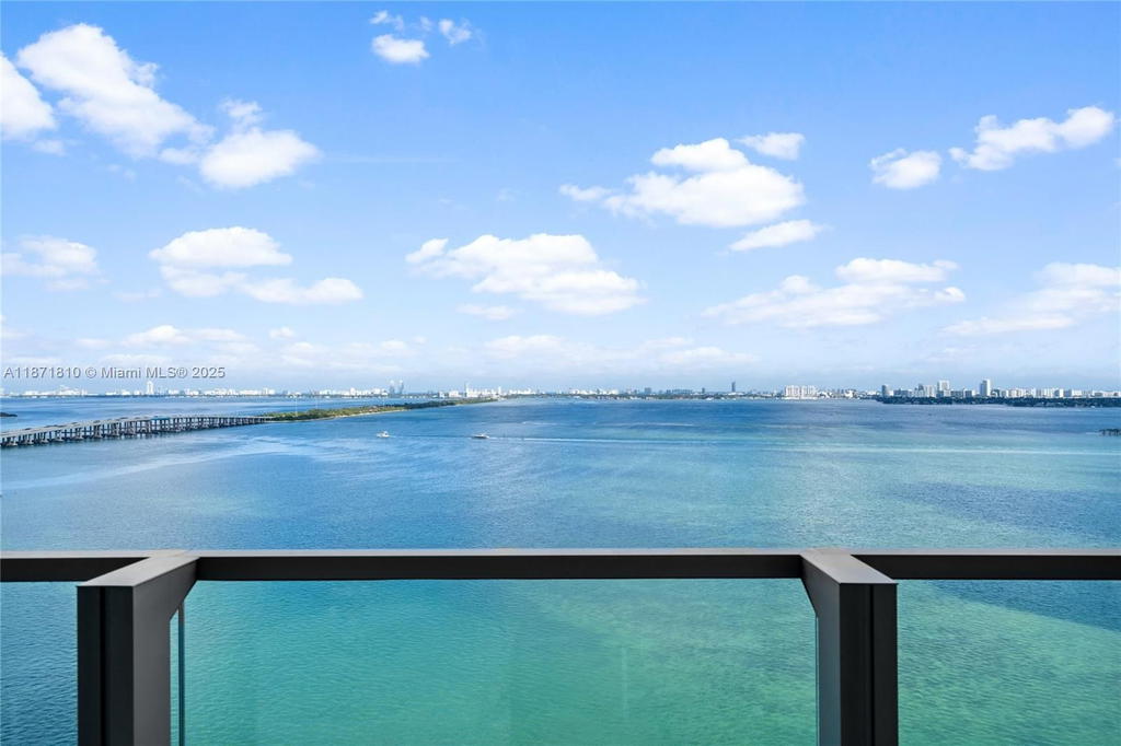 Real estate property located at 2900 7th Ave #1804, Miami-dade, Biscayne Beach Condo, Miami, FL