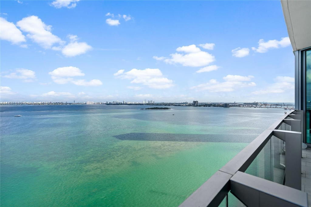 Real estate property located at 2900 7th Ave #1804, Miami-dade, Biscayne Beach Condo, Miami, FL