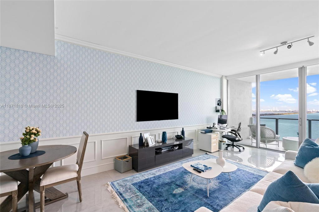 Real estate property located at 2900 7th Ave #1804, Miami-dade, Biscayne Beach Condo, Miami, FL