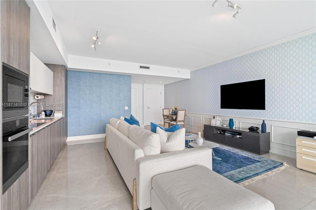 Real estate property located at 2900 7th Ave #1804, Miami-dade, Biscayne Beach Condo, Miami, FL