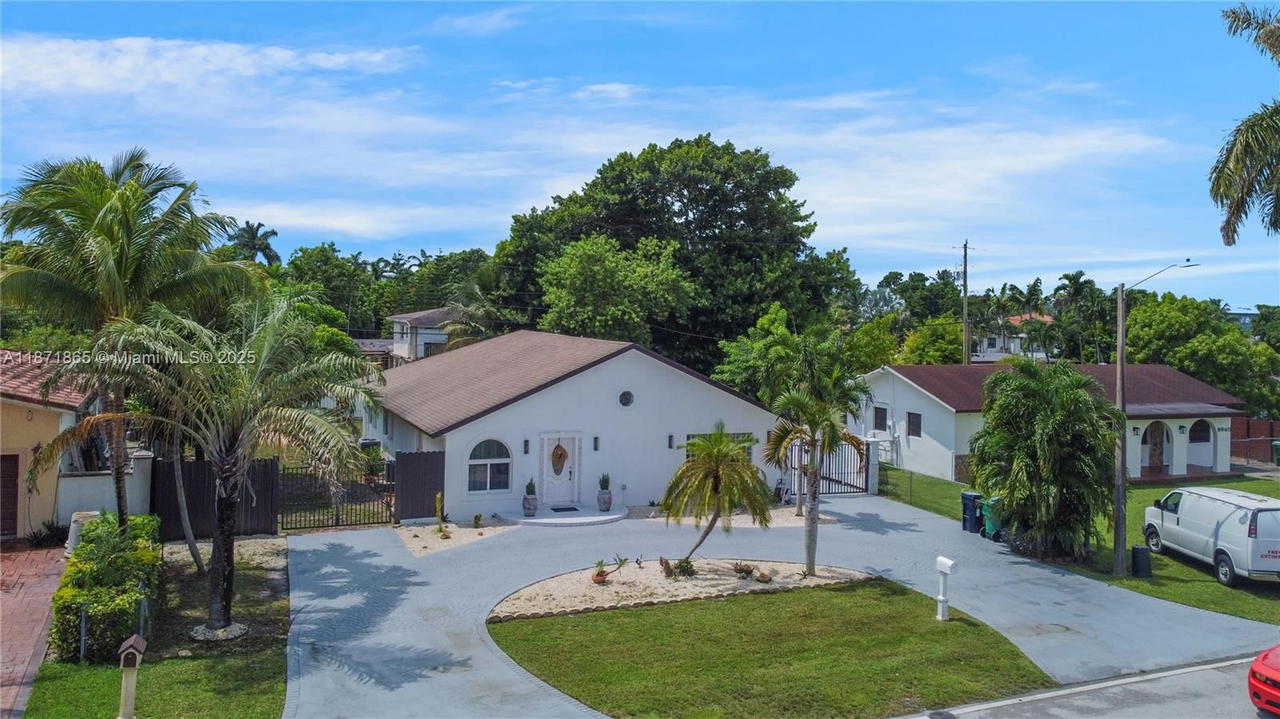 Real estate property located at 9930 48th St, Miami-dade, Tropical Estates 1st Addn, Miami, FL