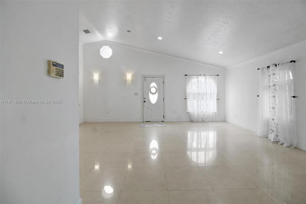 Real estate property located at 9930 48th St, Miami-dade, Tropical Estates 1st Addn, Miami, FL