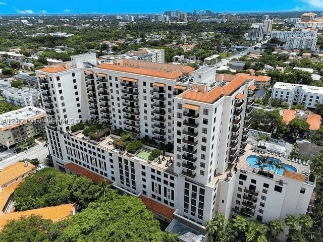 Real estate property located at 888 Douglas Rd #1213, Miami-dade, Puerta De Palmas Condo, Coral Gables, FL