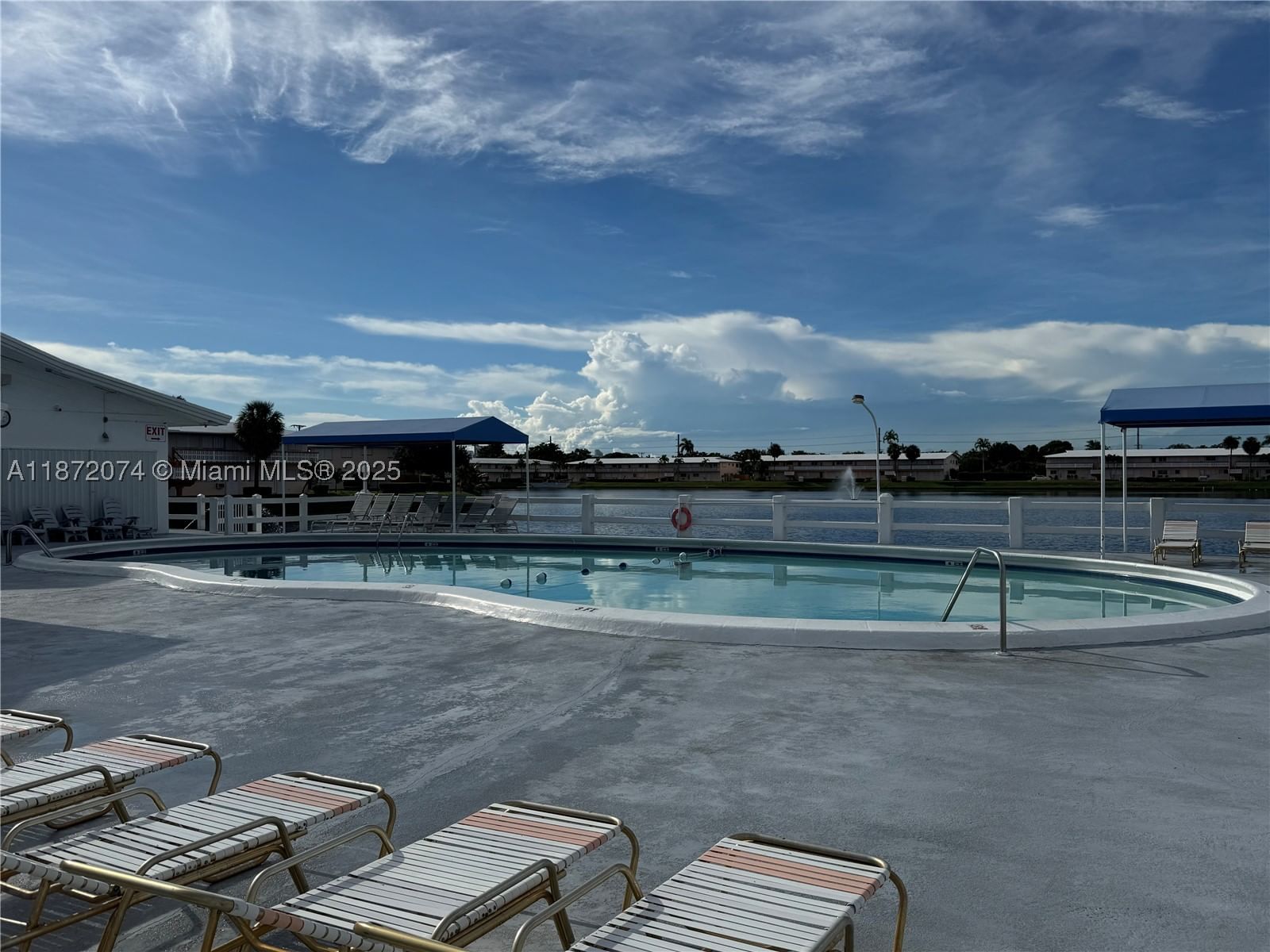 Real estate property located at 815 10th Ter #15V, Broward, Rolen Lake Gardens Co-op, Hallandale Beach, FL
