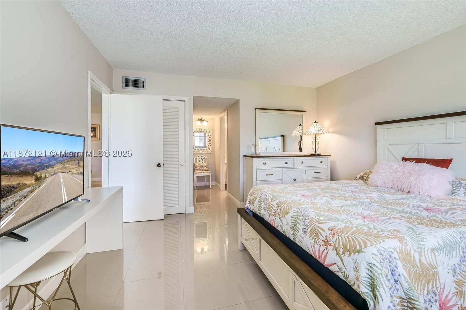 Real estate property located at 9856 Marina Blvd #1320, Palm Beach, Sandalfoot South Three Co, Boca Raton, FL