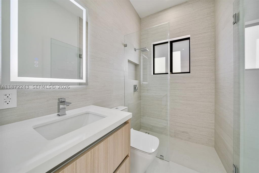 Real estate property located at 8620 112 ST, Miami-dade, N/a, Miami, FL