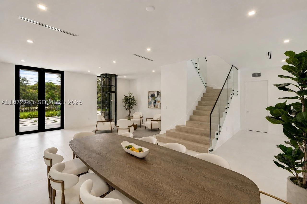 Real estate property located at 8620 112 ST, Miami-dade, N/a, Miami, FL