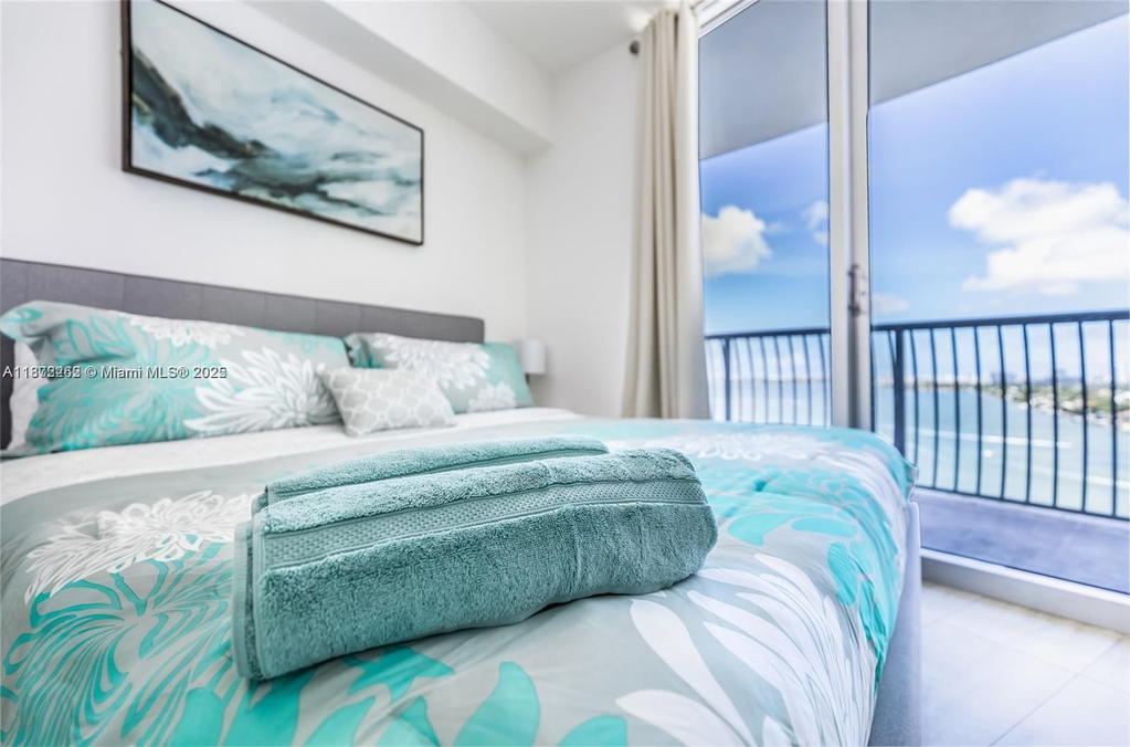 Real estate property located at 1750 Bayshore Dr #2402, Miami-dade, Opera Tower Condo, Miami, FL