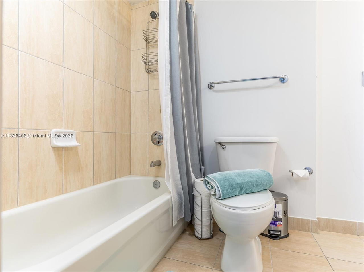 Real estate property located at 1750 Bayshore Dr #2402, Miami-dade, Opera Tower Condo, Miami, FL