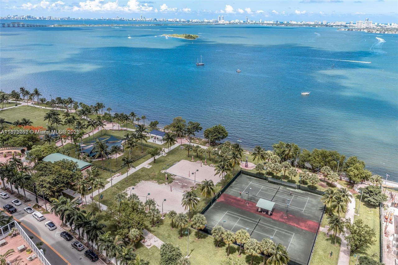 Real estate property located at 1750 Bayshore Dr #2402, Miami-dade, Opera Tower Condo, Miami, FL