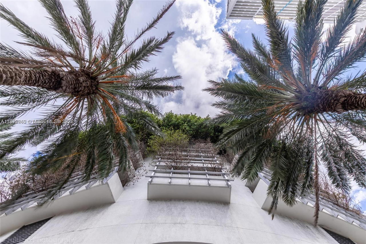Real estate property located at 1750 Bayshore Dr #2402, Miami-dade, Opera Tower Condo, Miami, FL