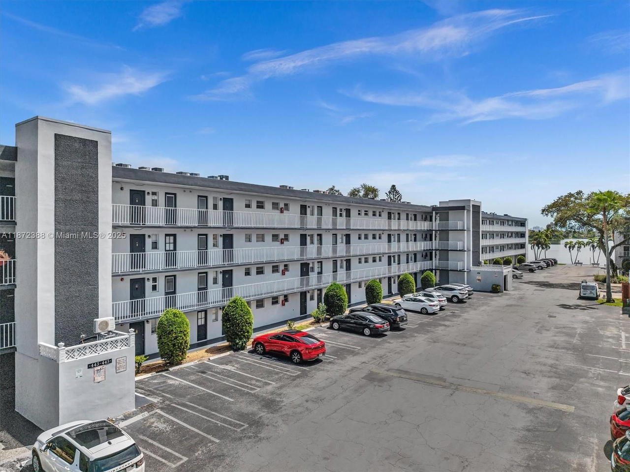 Real estate property located at 445 195th St #431, Miami-dade, Royal Oaks Condo, Miami, FL