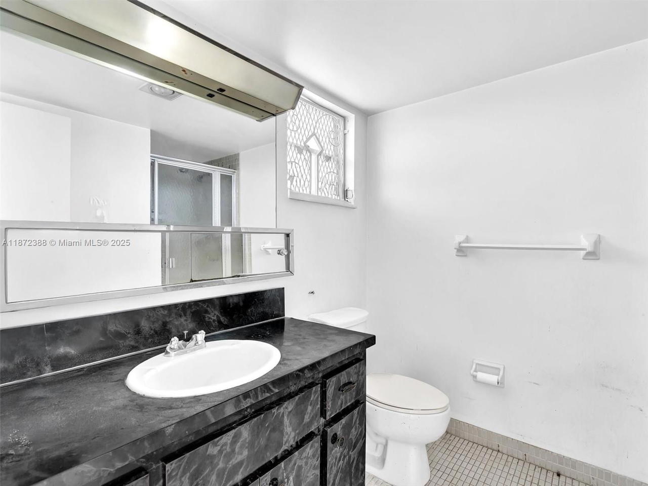 Real estate property located at 445 195th St #431, Miami-dade, Royal Oaks Condo, Miami, FL