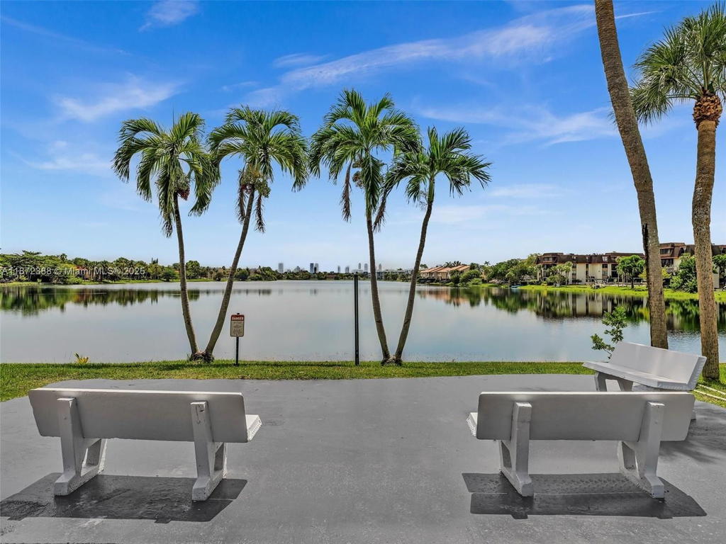 Real estate property located at 445 195th St #431, Miami-dade, Royal Oaks Condo, Miami, FL