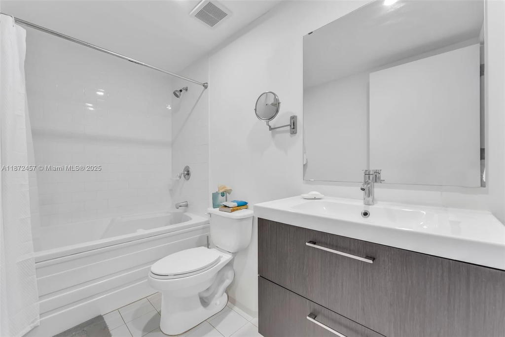 Real estate property located at 690 1st Ct #2710, Miami-dade, Neo Vertika Condo, Miami, FL
