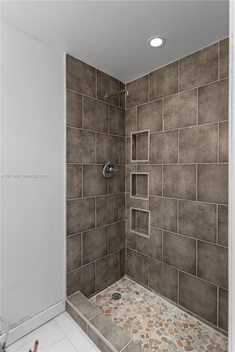 Real estate property located at 949 SW 113th Ter, Broward, Herons Landing, Pembroke Pines, FL