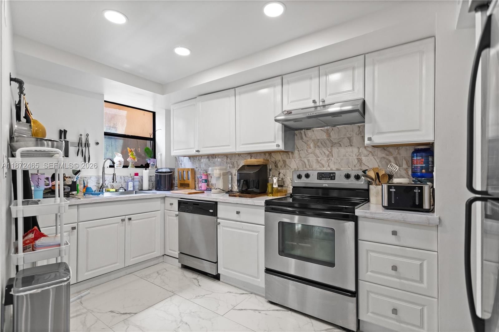 Real estate property located at 949 SW 113th Ter, Broward, Herons Landing, Pembroke Pines, FL