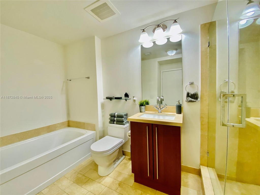 Real estate property located at 79 12th St #3211-S, Miami-dade, The Axis On Brickell Cond, Miami, FL