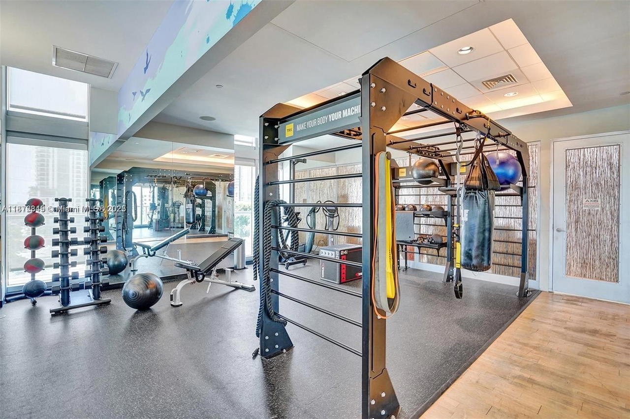 Real estate property located at 79 12th St #3211-S, Miami-dade, The Axis On Brickell Cond, Miami, FL