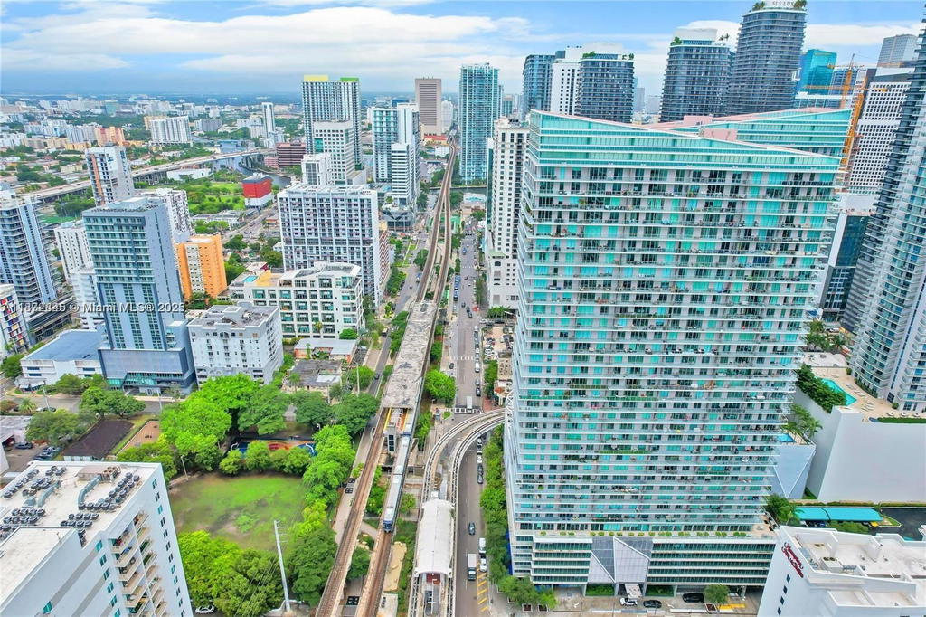 Real estate property located at 79 12th St #3211-S, Miami-dade, The Axis On Brickell Cond, Miami, FL